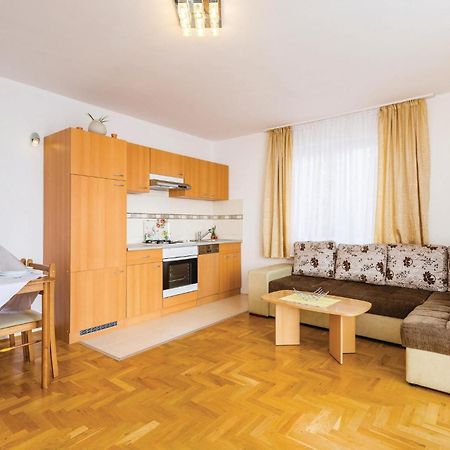 Stunning Apartment In Mošćenička Draga Eksteriør billede