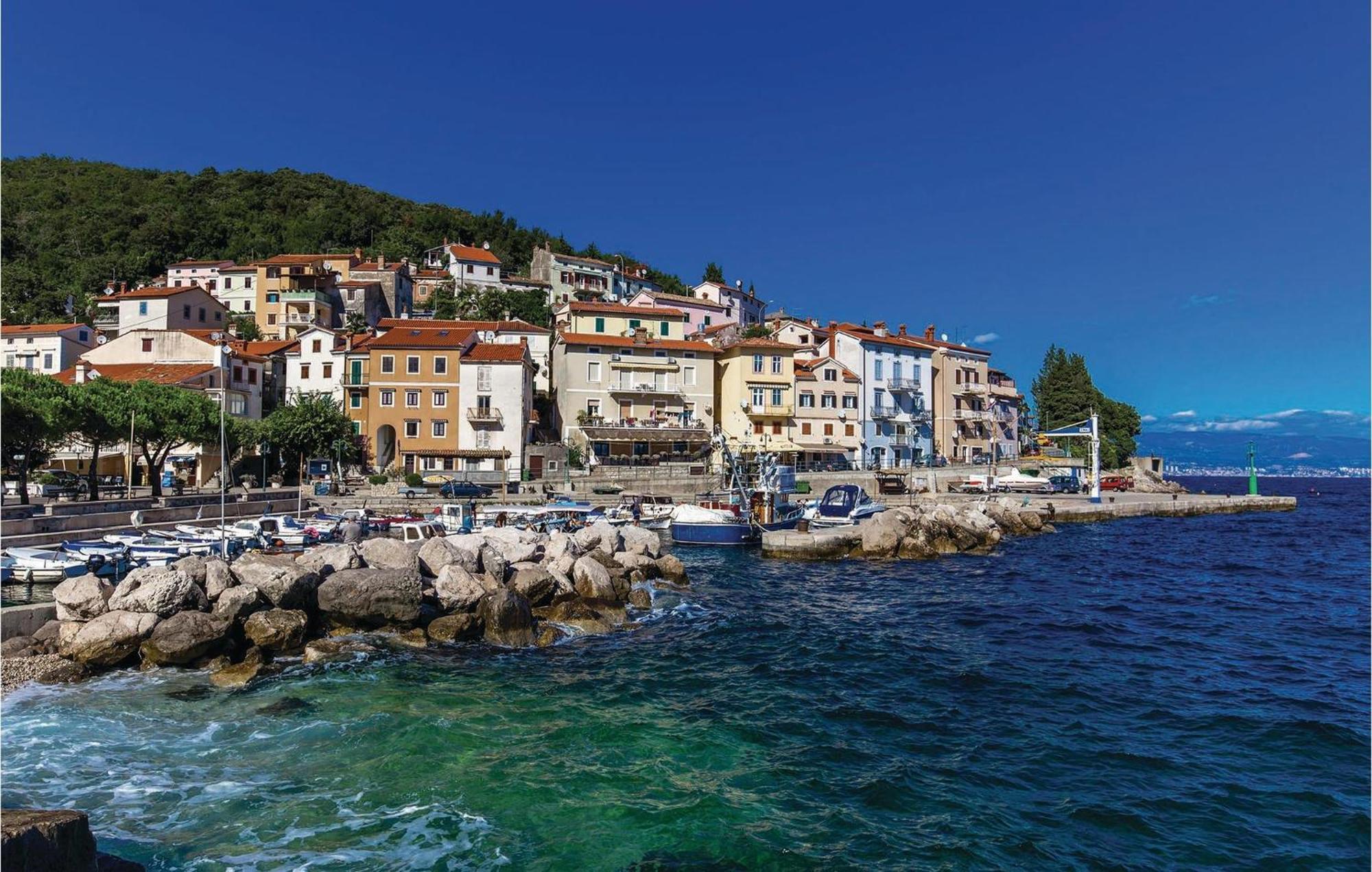 Stunning Apartment In Mošćenička Draga Eksteriør billede